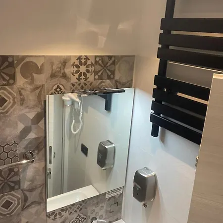 בית הארחה Drooms 4,0 Domotic Smart Self 24h,7 Vicino Treni Porta Susa E Centro Storico