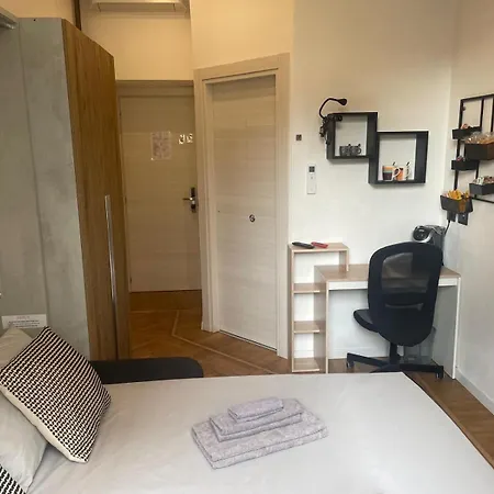 Drooms 4,0 Domotic Smart Self 24h,7 Vicino Treni Porta Susa E Centro Storico בית הארחה 4*