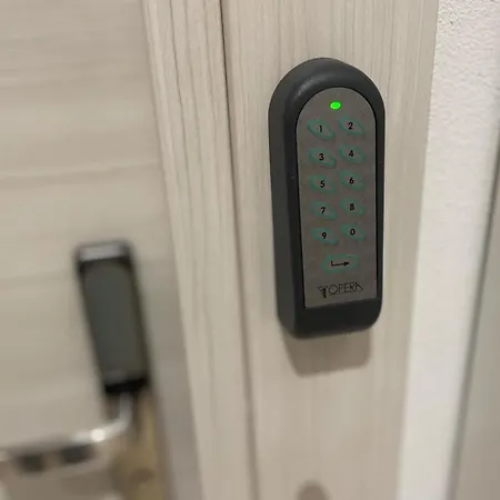 Gæstehus Drooms 4,0 Domotic Smart Self 24h,7 Vicino Treni Porta Susa E Centro Storico 4*