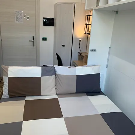 Drooms 4,0 Domotic Smart Self 24h,7 Vicino Treni Porta Susa E Centro Storico בית הארחה 4*