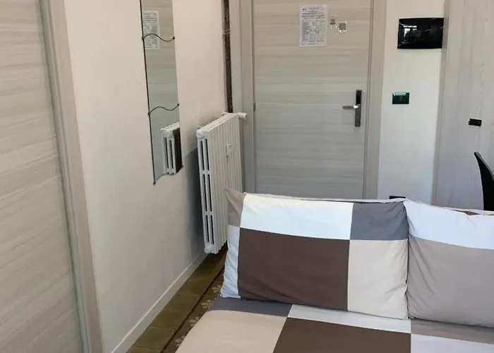 Drooms 4,0 Domotic Smart Self 24h,7 Vicino Treni Porta Susa E Centro Storico بيت ضيافة 4*